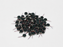 Load image into Gallery viewer, bristle bot vibration pancake motor pre-stripped wire
